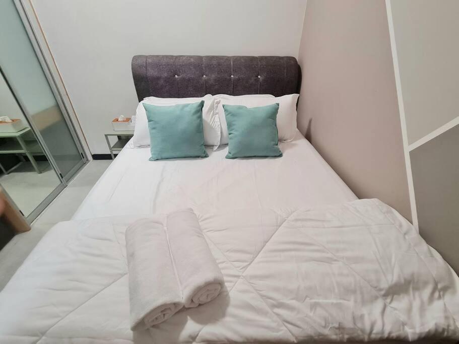 Tiny Near Gleneagles 10 Mins To Klcc *
